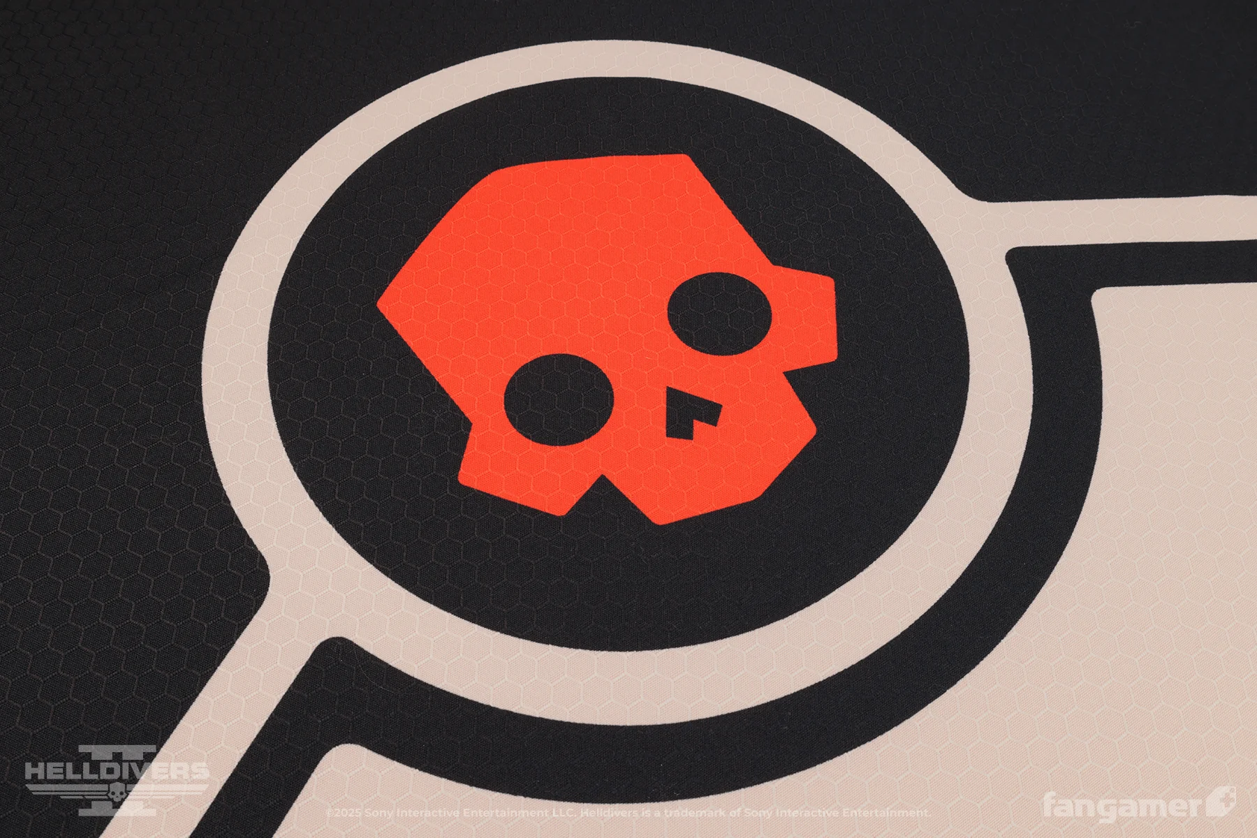Fallen Hero's Vengeance Cape - Image 5