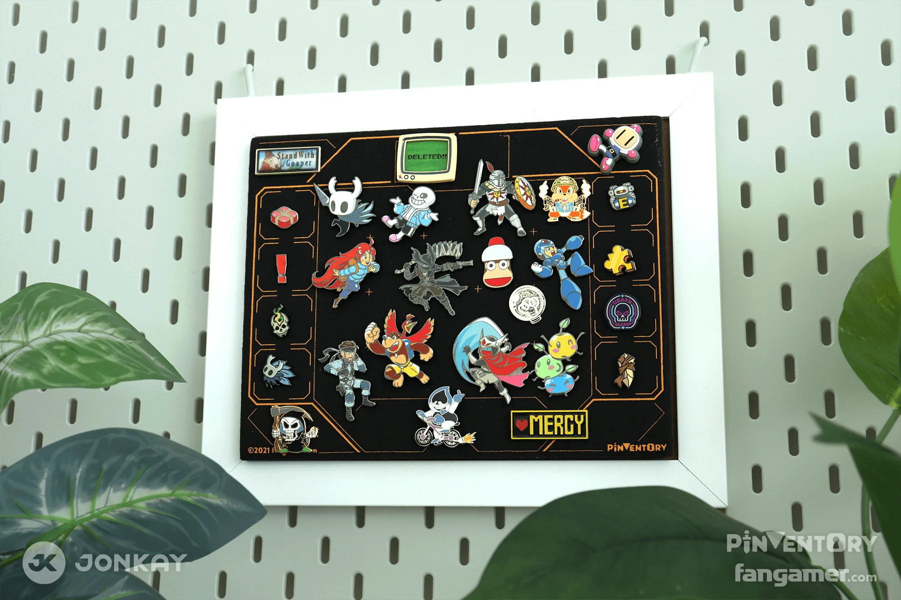 Quest Gear Pinboard - Image 11